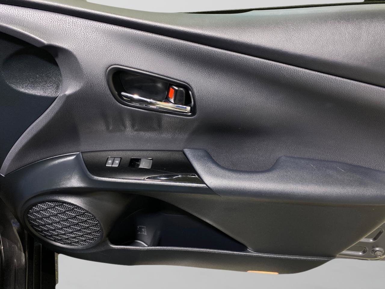 Used 2022 Toyota Prius XLE FWD image 23