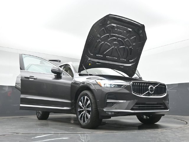 Used 2023 Volvo XC60 B5 Plus w/ Climate Package AWD/4WD image 53