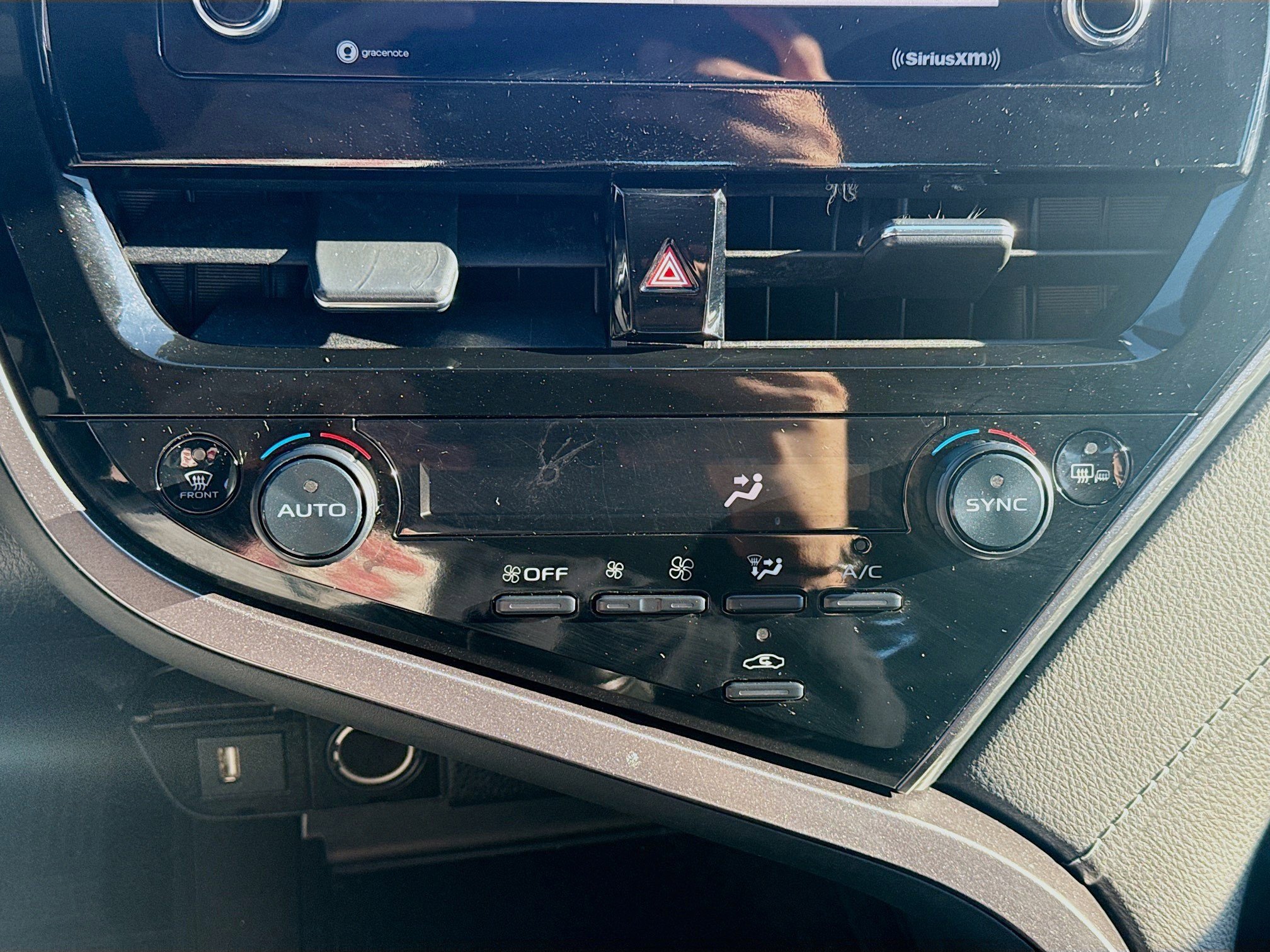 Used 2023 Toyota Camry SE image 12