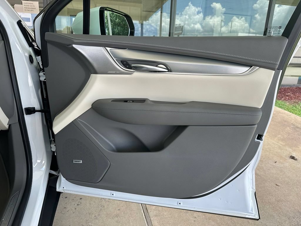 Certified 2022 Cadillac XT5 Premium Luxury w/ Technology Package FWD image 39