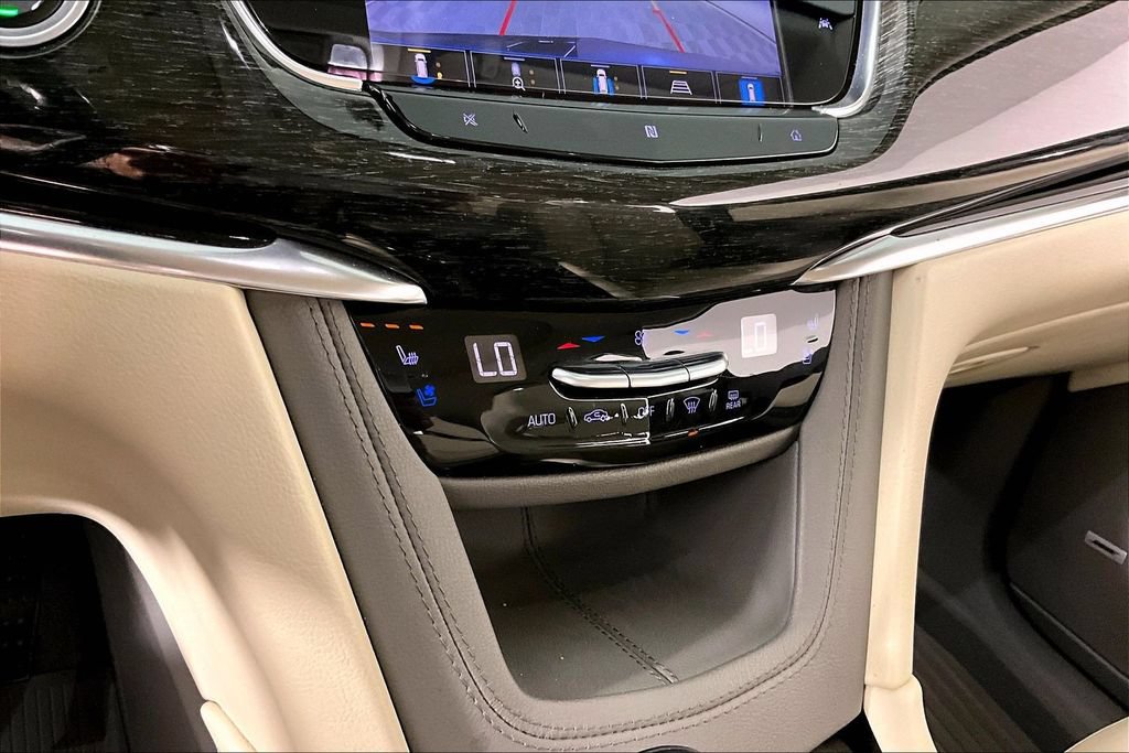 Certified 2021 Cadillac XT6 Premium Luxury FWD image 14