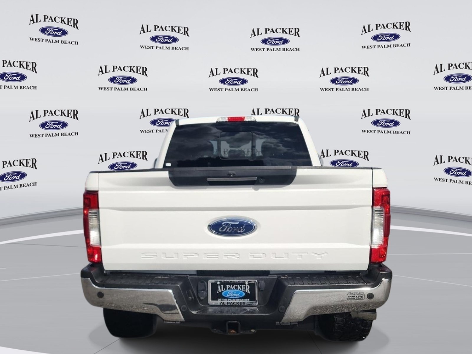 Used 2017 Ford F250 Lariat w/ Lariat Ultimate Package AWD/4WD image 4