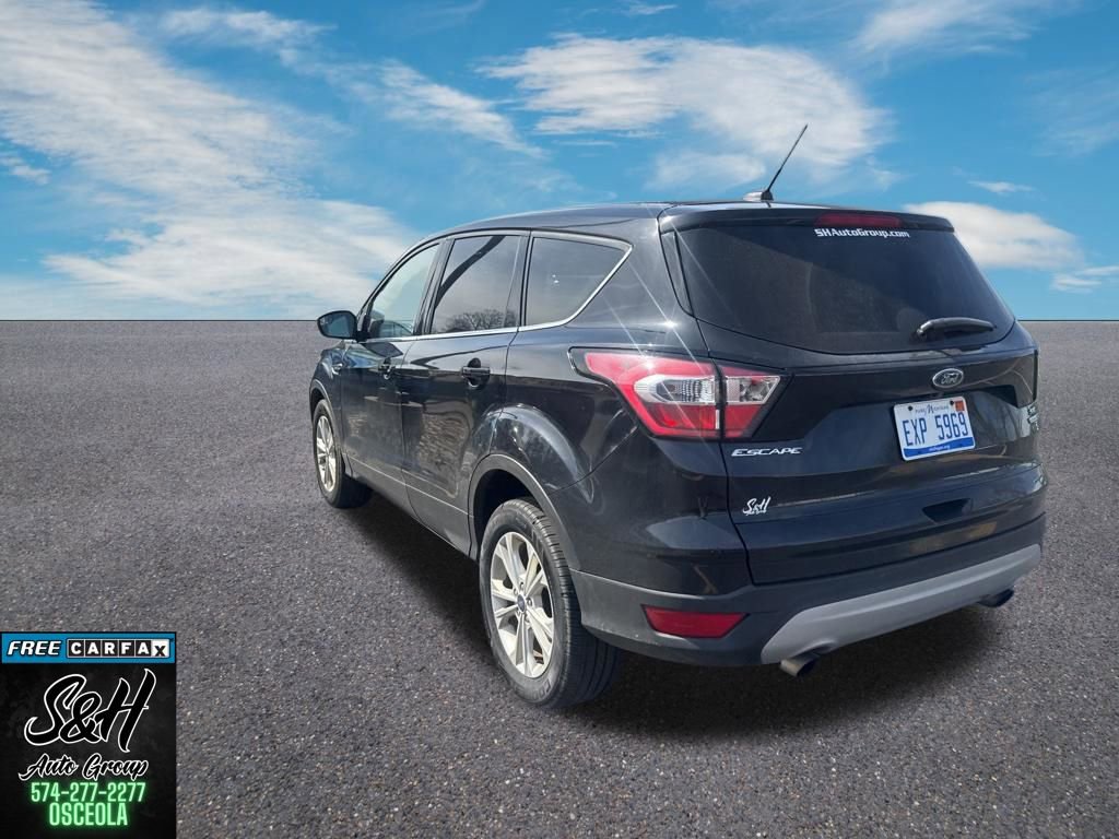 Used 2017 Ford Escape SE image 5