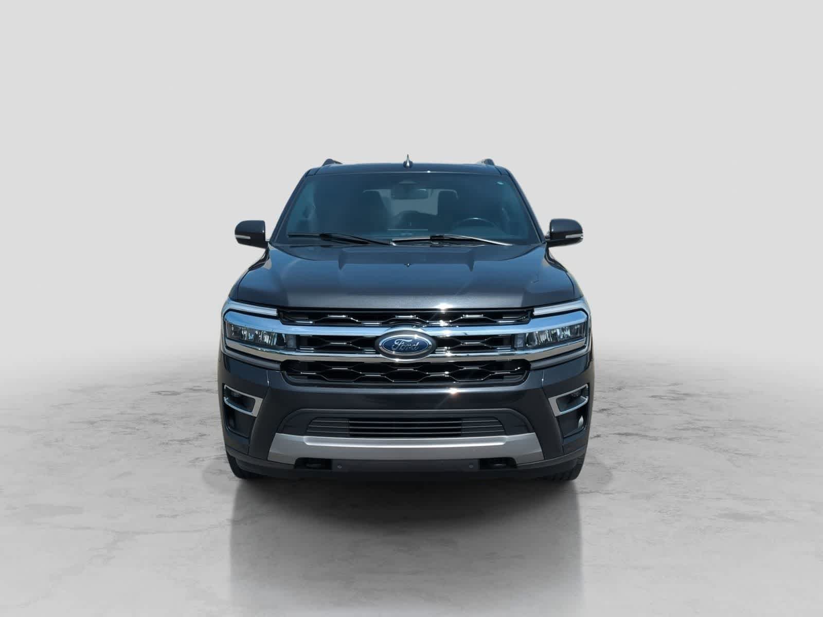 Used 2022 Ford Expedition Limited AWD/4WD image 3