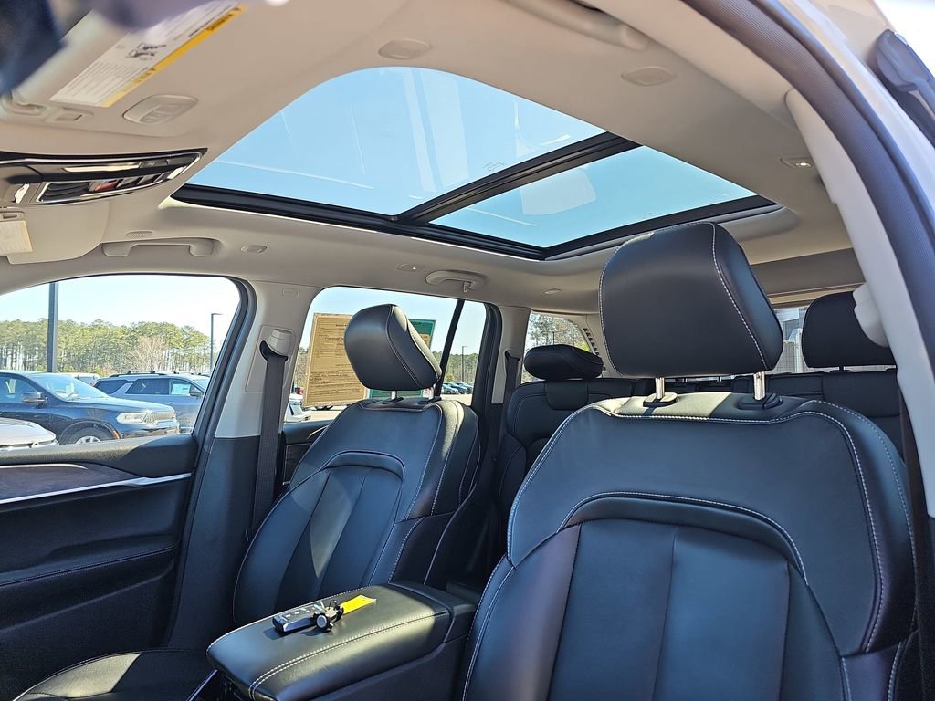 Used 2022 Jeep Grand Cherokee Limited 4xe image 34