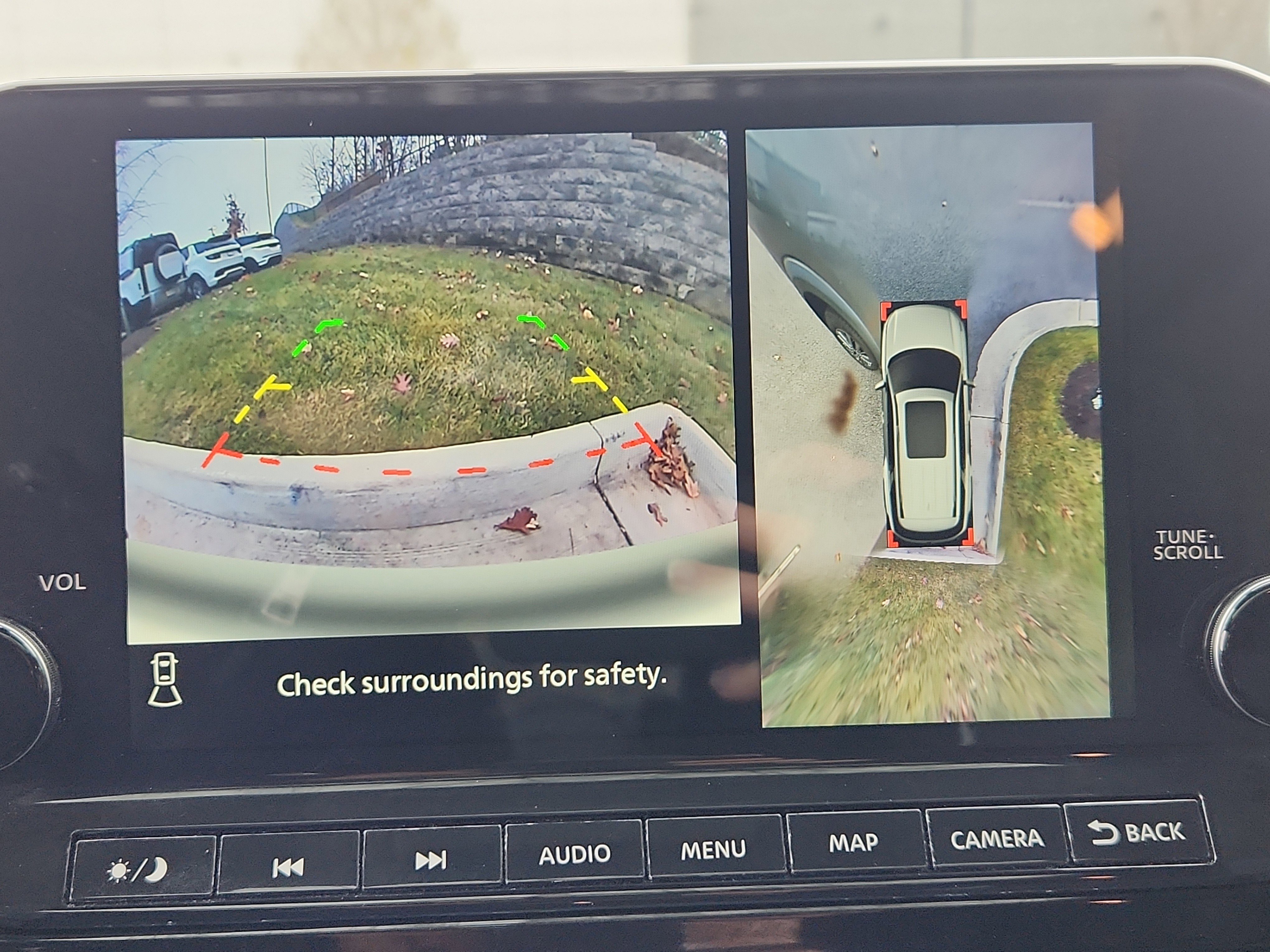 Used 2022 Nissan Pathfinder SL w/ SL Premium Package image 23