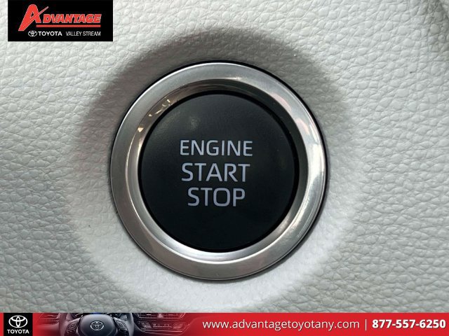 Certified 2020 Toyota Corolla SE w/ SE Premium Package FWD image 30