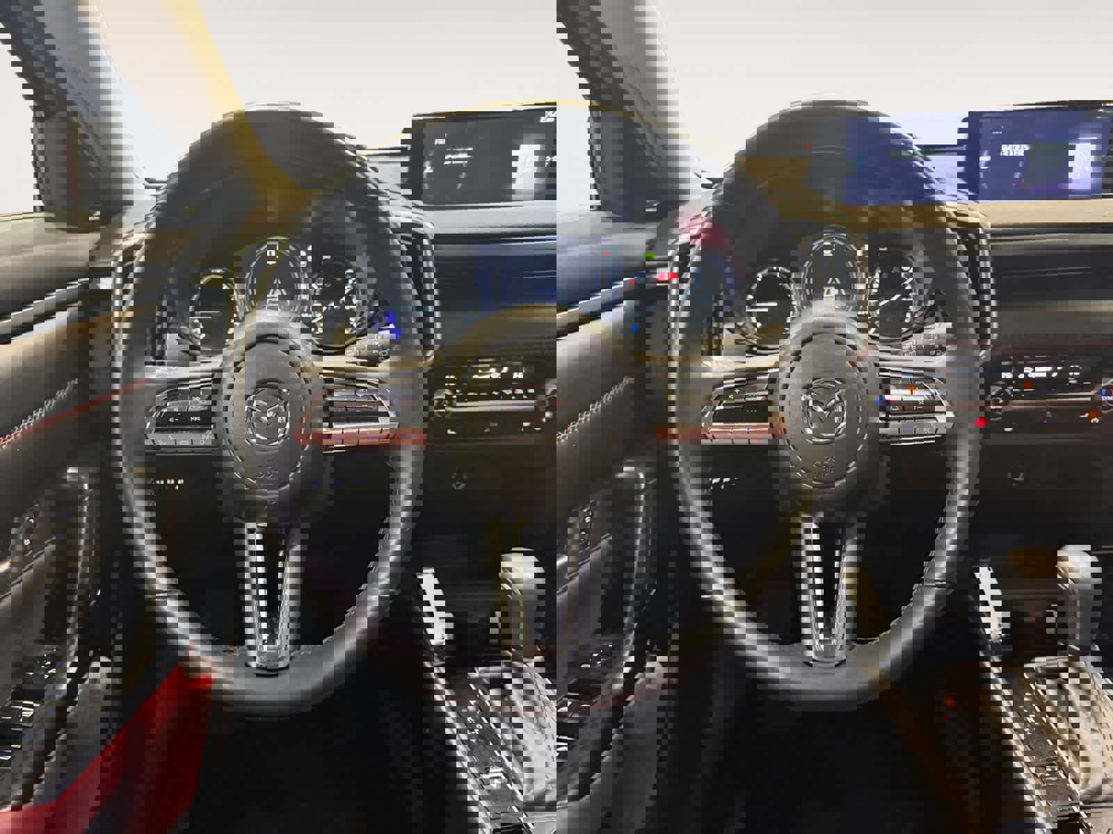 Used 2025 MAZDA CX-50 AWD 2.5 Hybrid w/ Premium Pkg image 13