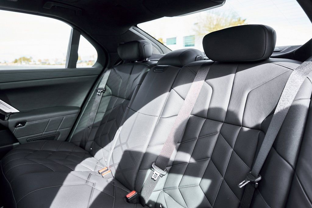 Used 2024 BMW 760i xDrive image 44