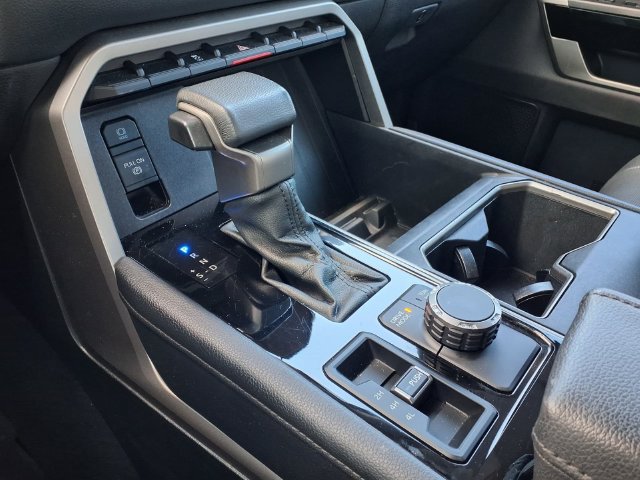 Used 2022 Toyota Tundra Limited AWD/4WD image 16