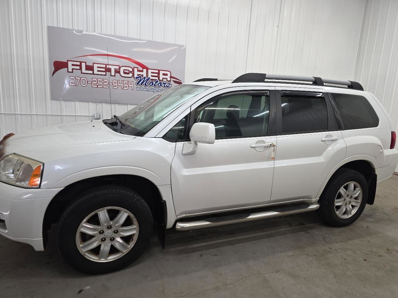 Used 2011 Mitsubishi Endeavor LS image 2