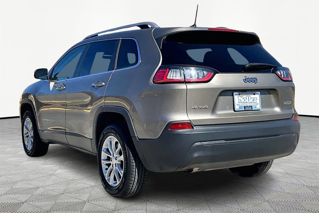 Used 2019 Jeep Cherokee Latitude w/ Cold Weather Group AWD/4WD image 12