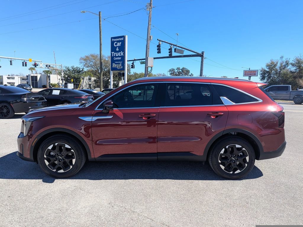 Certified 2025 Kia Sorento S image 5