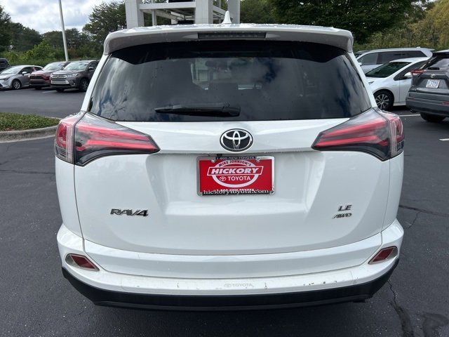 Used 2018 Toyota RAV4 LE image 6