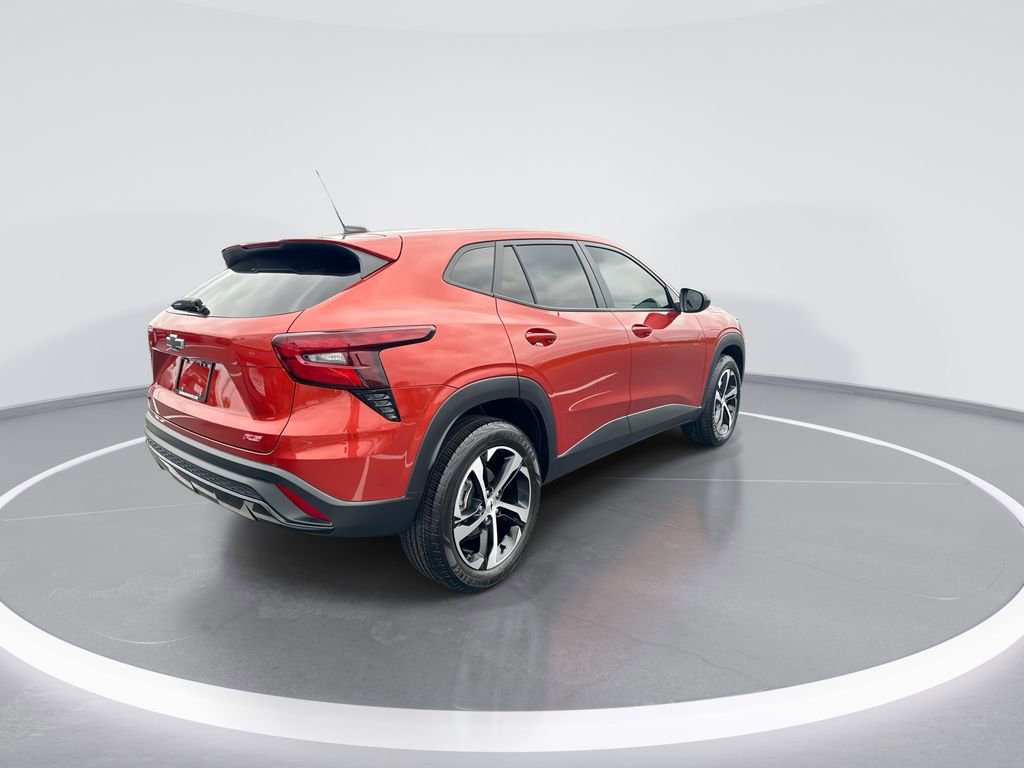 Used 2024 Chevrolet Trax RS w/ Driver Confidence Package image 8