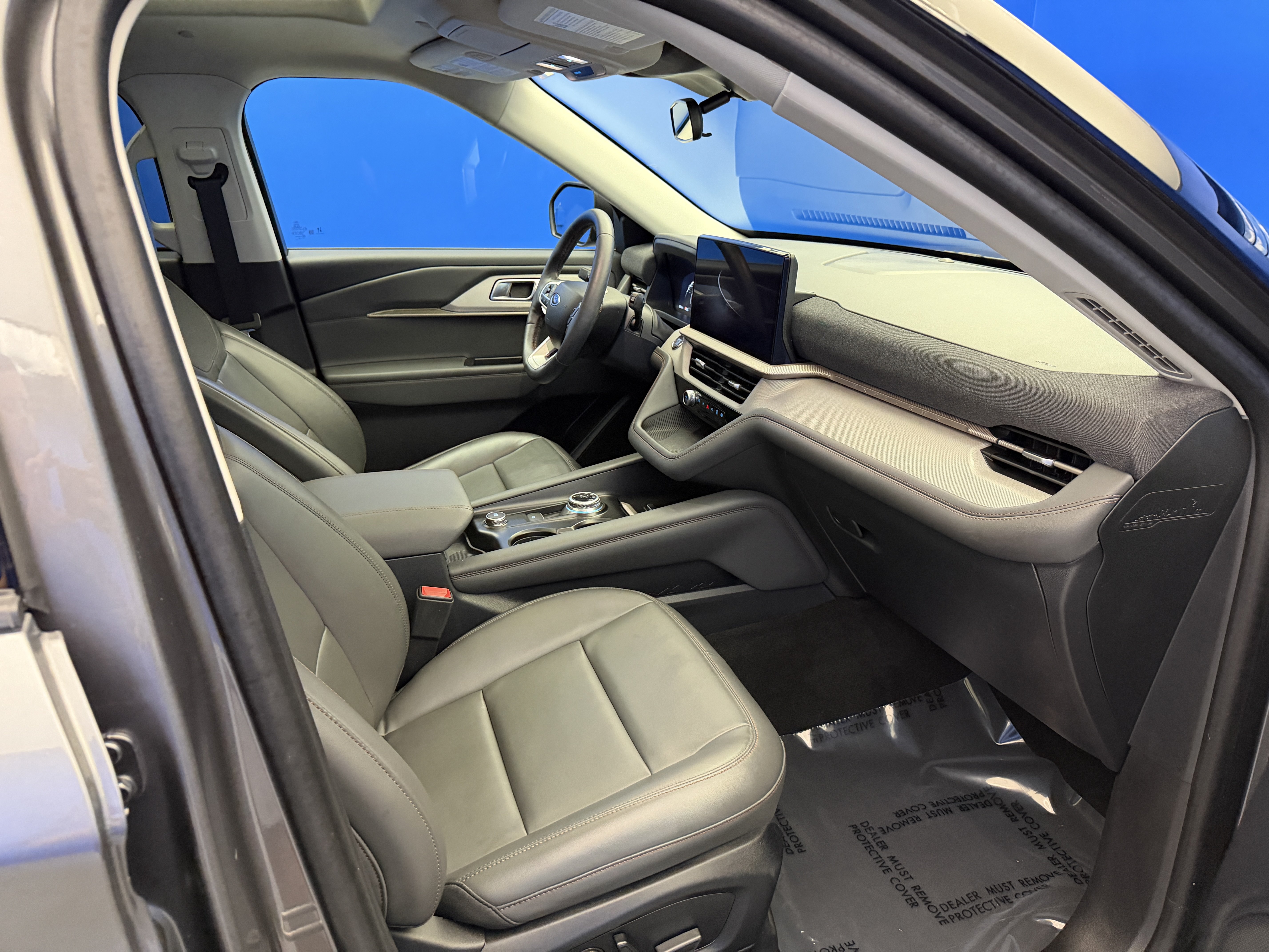Used 2025 Ford Explorer Active w/ Active Comfort Package AWD/4WD image 25