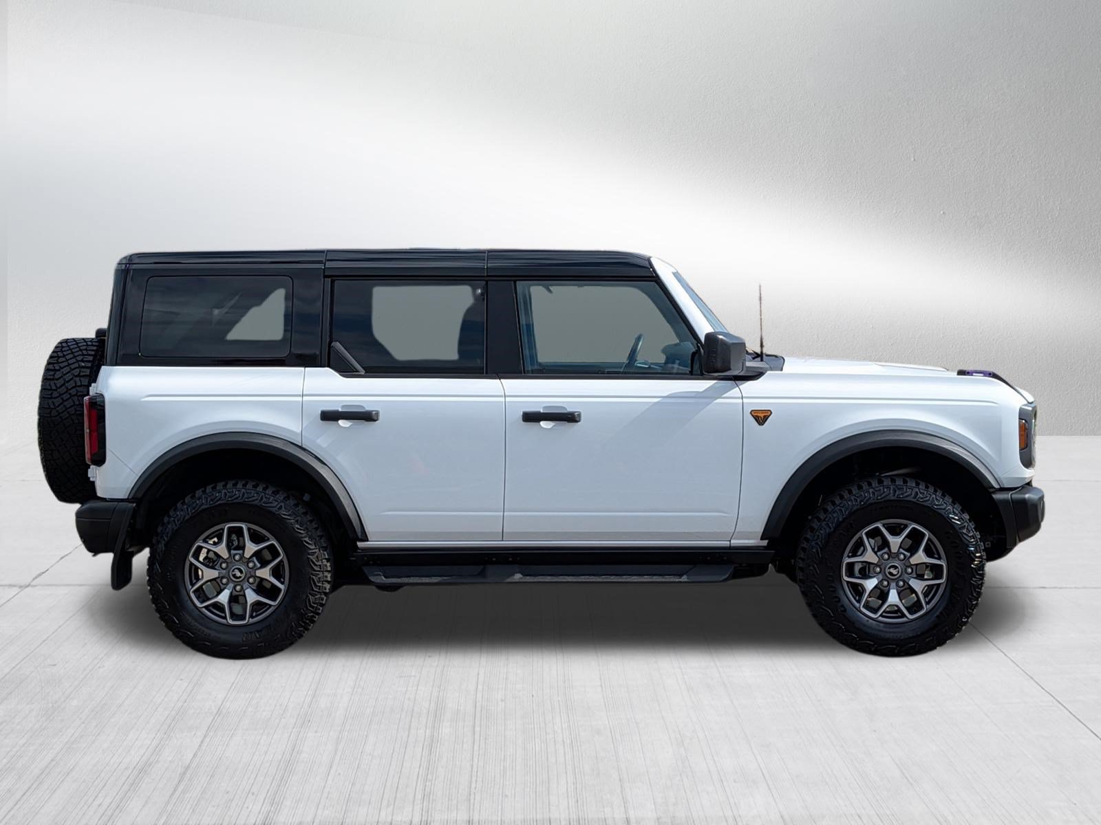 Used 2025 Ford Bronco Badlands AWD/4WD image 8