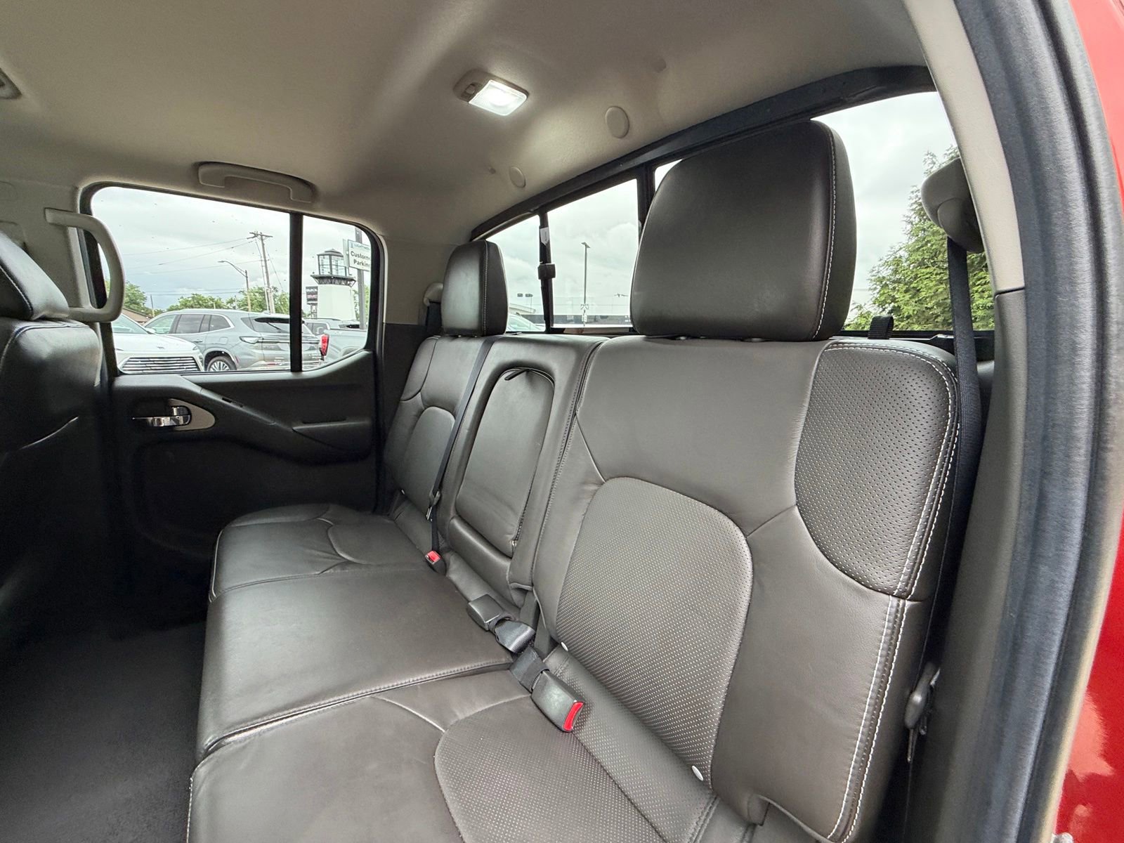 Used 2016 Nissan Frontier PRO-4X w/ Pro-4x Luxury Package AWD/4WD image 24