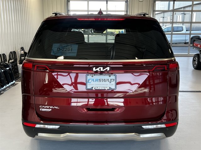 Used 2024 Kia Carnival SX Prestige image 4