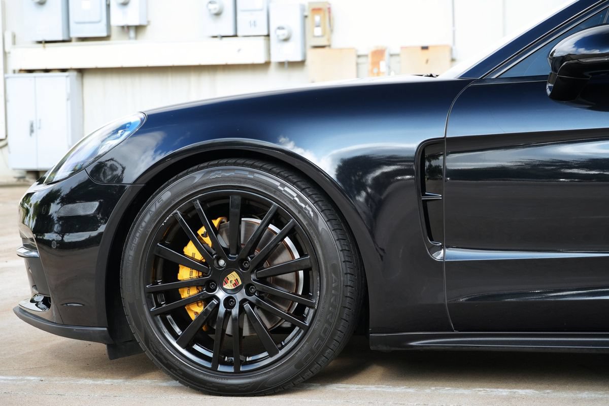 Used 2018 Porsche Panamera 4 AWD/4WD image 24