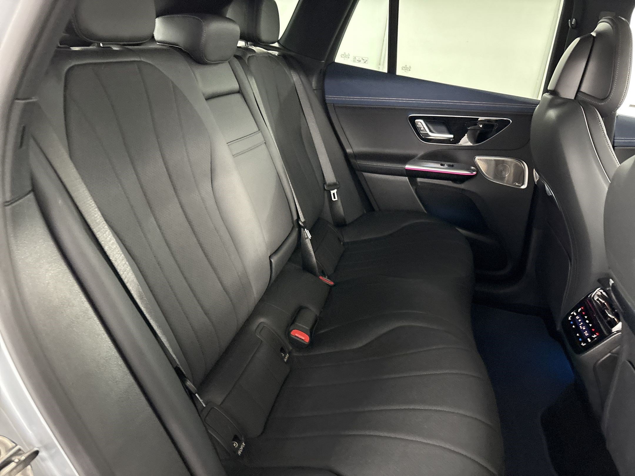 New 2026 Mercedes-Benz EQE 320 4MATIC SUV image 30
