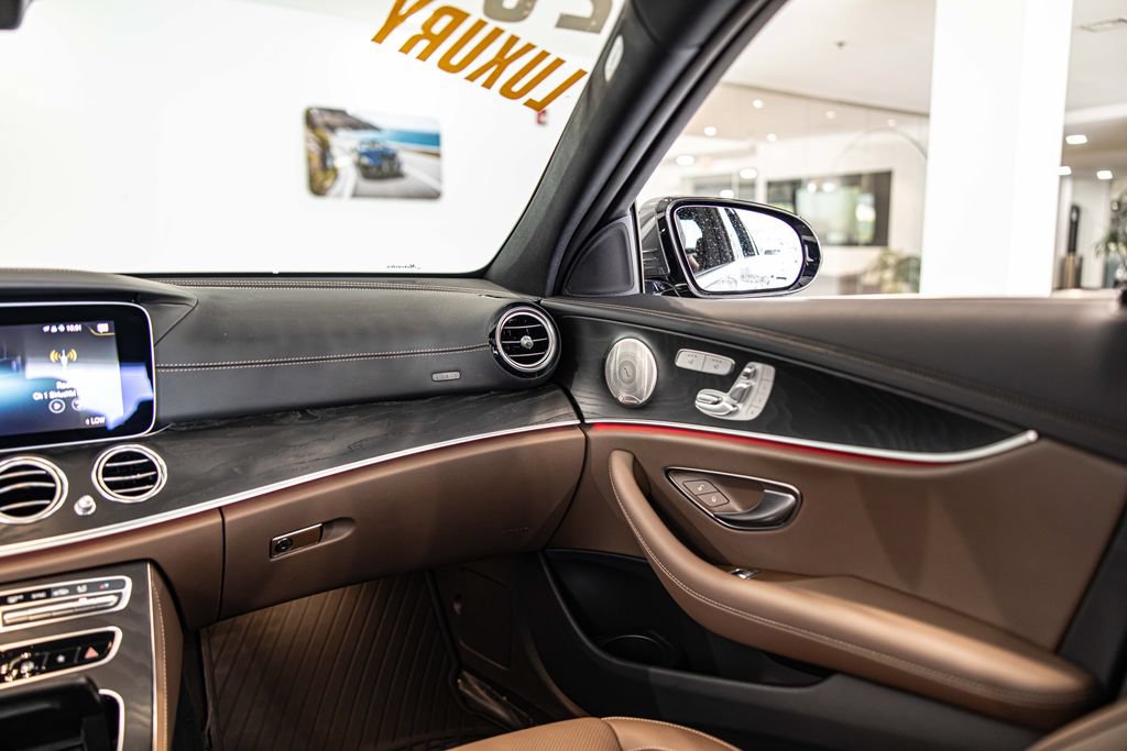 Used 2023 Mercedes-Benz E 450 4MATIC Sedan image 37