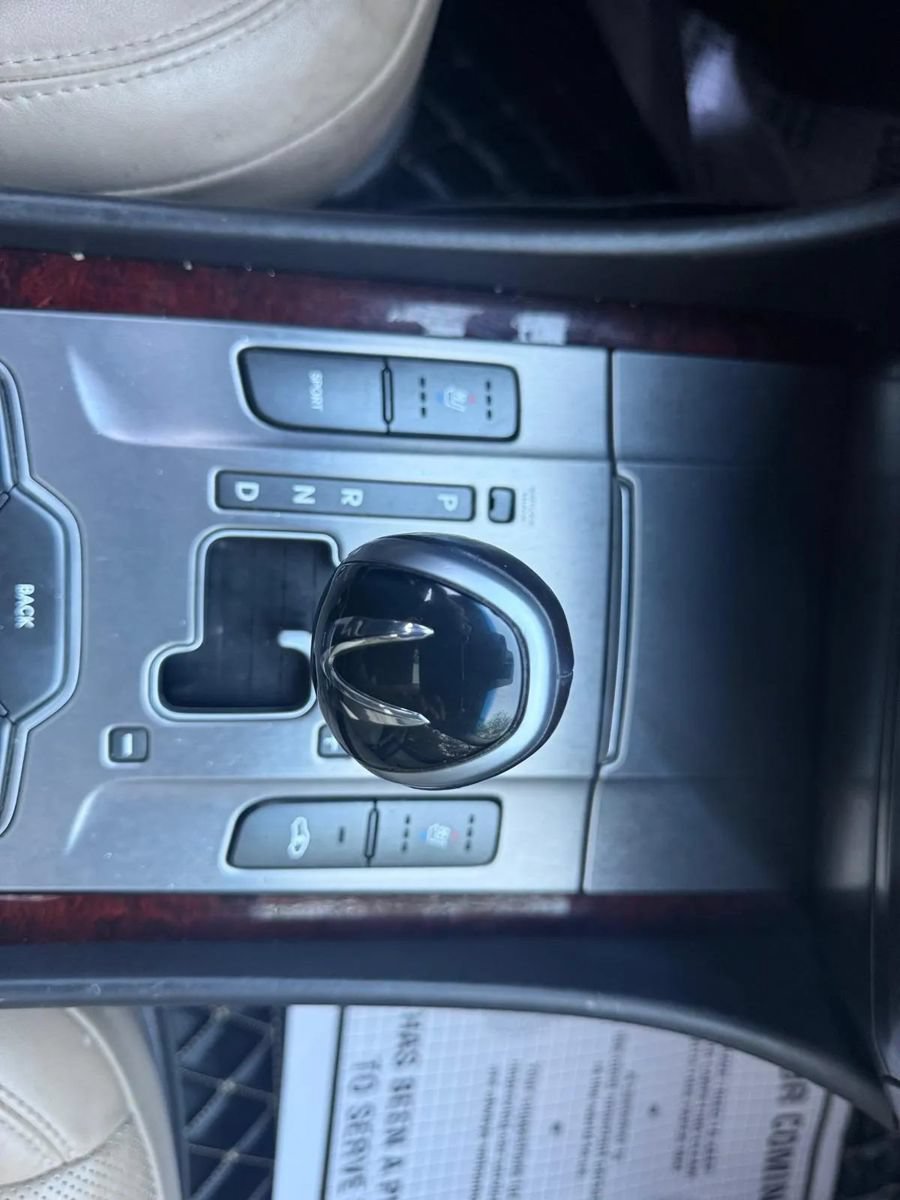 Used 2012 Hyundai Equus Signature RWD image 35