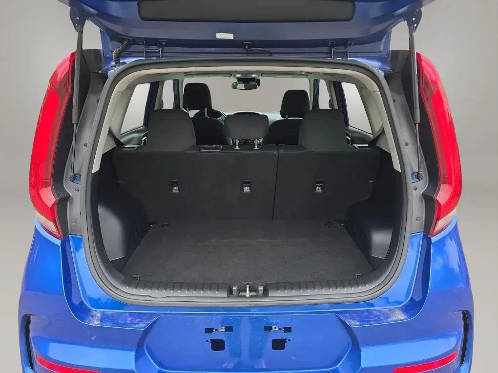 Used 2022 Kia Soul GT-Line FWD image 47