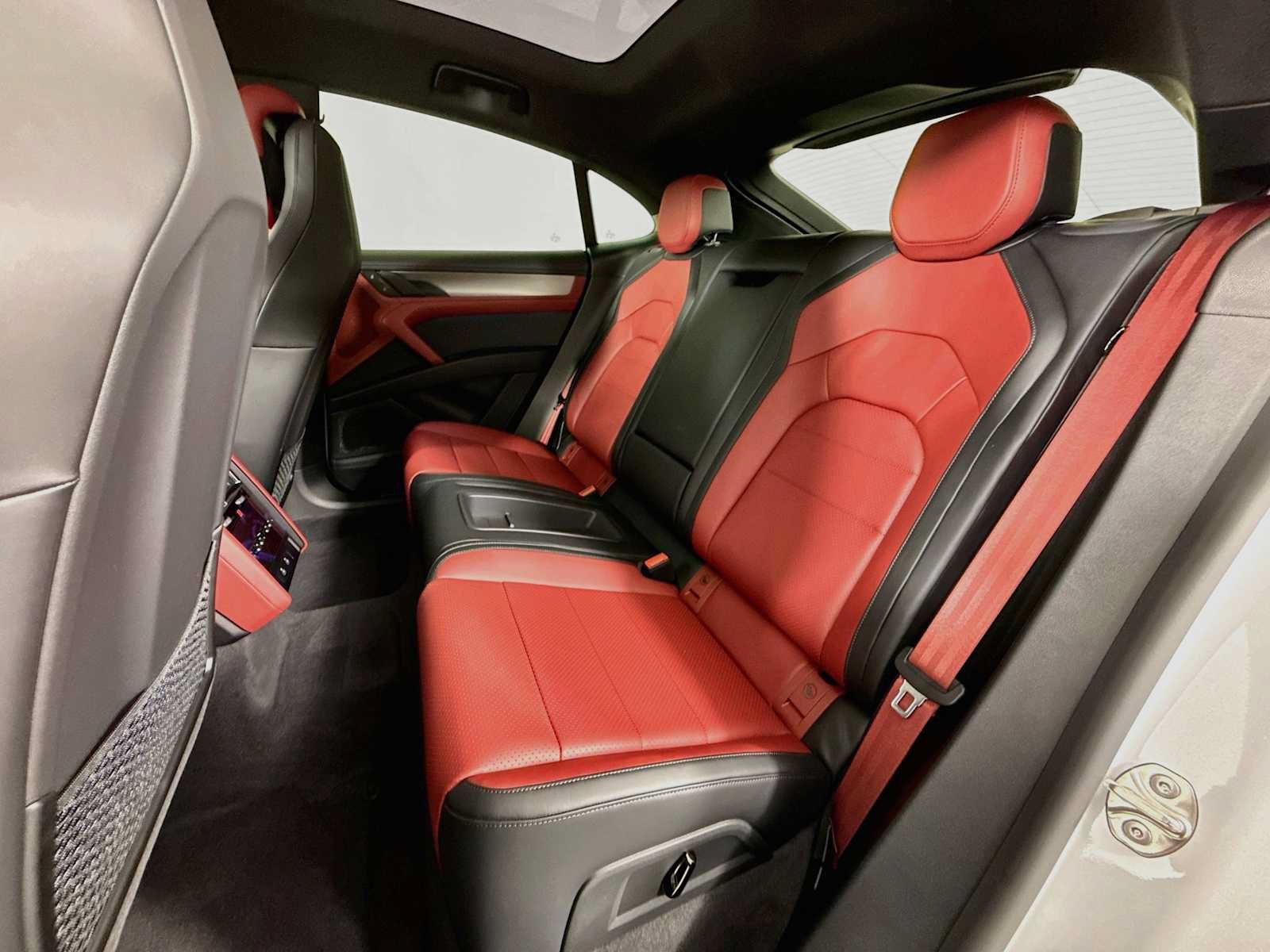 New 2026 Porsche Cayenne Electric Coupe AWD/4WD image 22