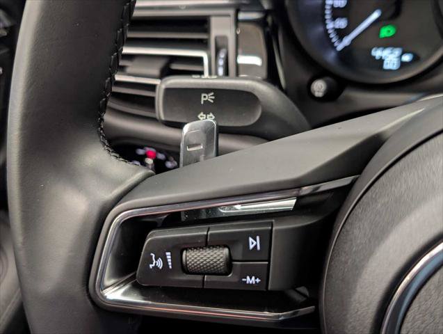 Used 2025 Porsche Macan AWD/4WD image 34