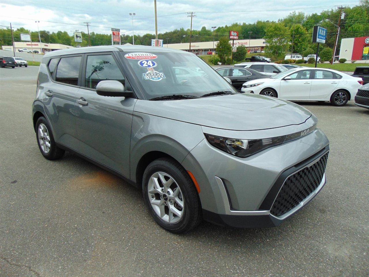 Used 2024 Kia Soul LX w/ Option Group 015 image 3