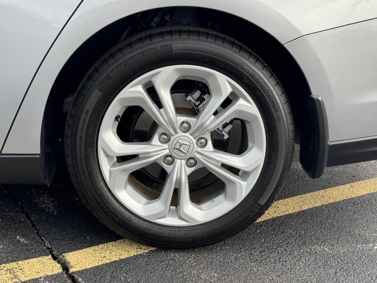 Used 2025 Honda Accord LX image 8