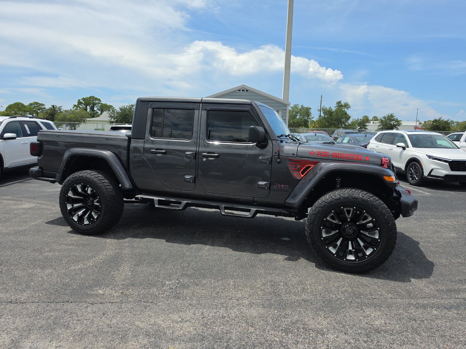 Used 2022 Jeep Gladiator Rubicon w/ Trailer Tow Package AWD/4WD image 2