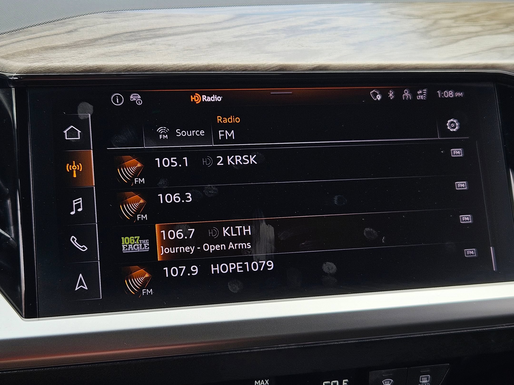 Used 2023 Audi Q4 e-tron Premium Plus w/ Premium Plus RWD image 18