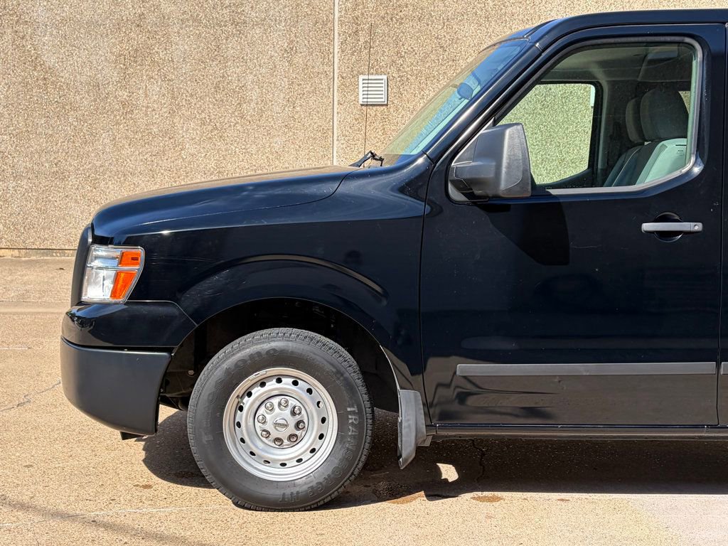 Used 2018 Nissan NV 3500 S image 4