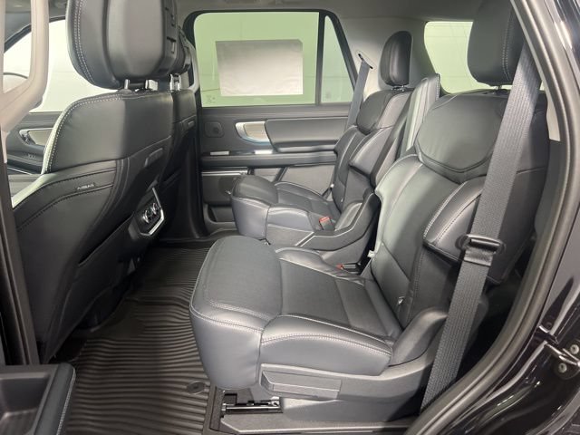 New 2026 Ford Expedition Platinum w/ Driver's Package AWD/4WD image 10