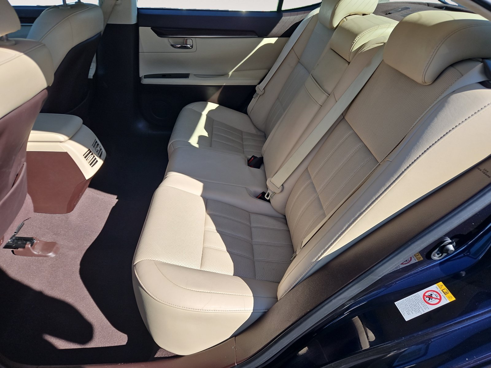 Used 2018 Lexus ES 350 w/ Luxury Package w/Wood Trim FWD image 13