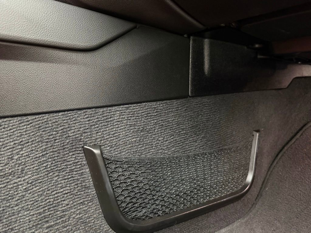 Used 2022 BMW Z4 M40i w/ Premium Package image 28