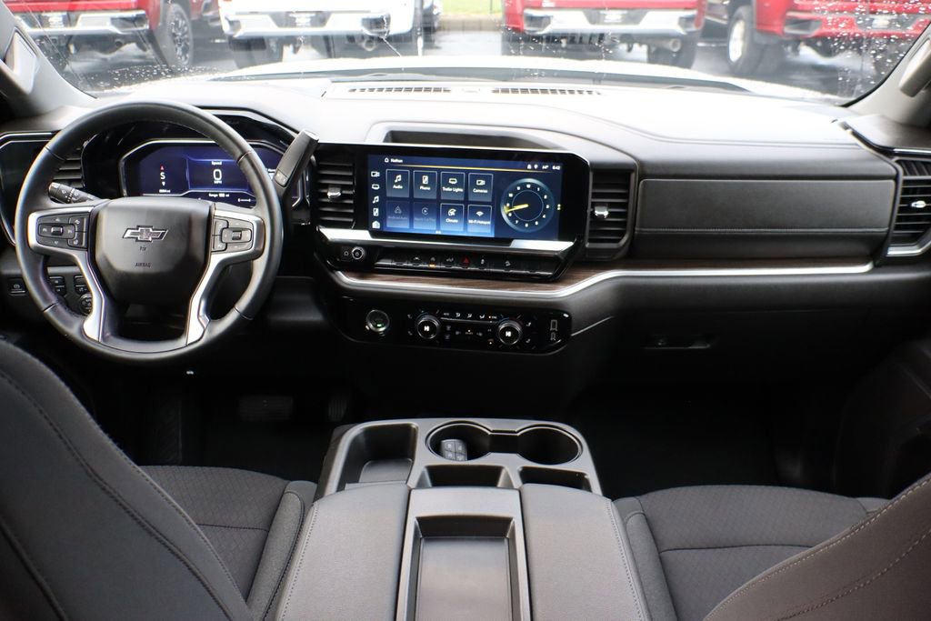 Used 2024 Chevrolet Silverado 1500 RST w/ Z71 Off-Road Package image 14