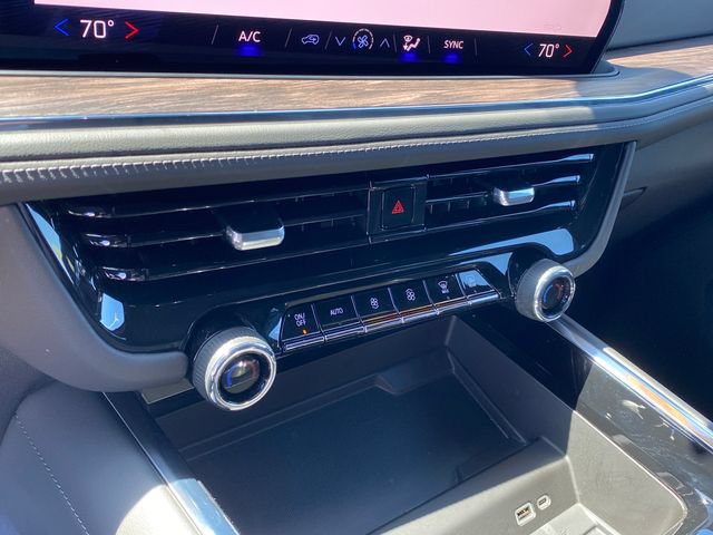 Certified 2025 Chevrolet Suburban LS AWD/4WD image 13