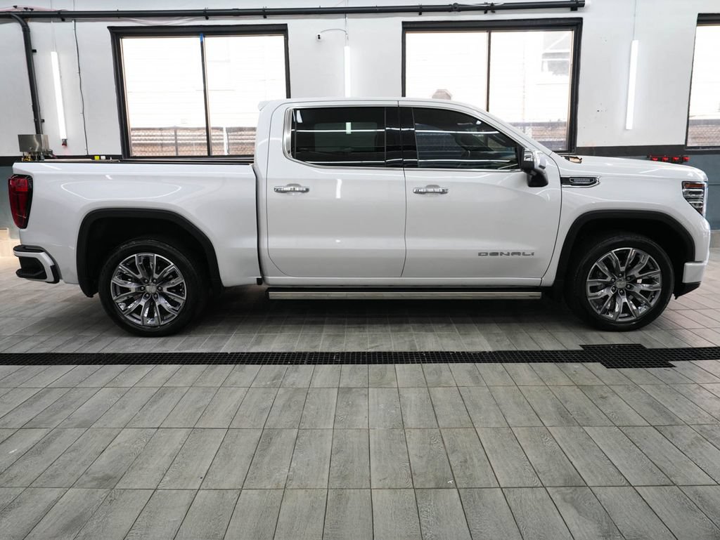 Used 2023 GMC Sierra 1500 Denali w/ Denali Reserve Package AWD/4WD image 5