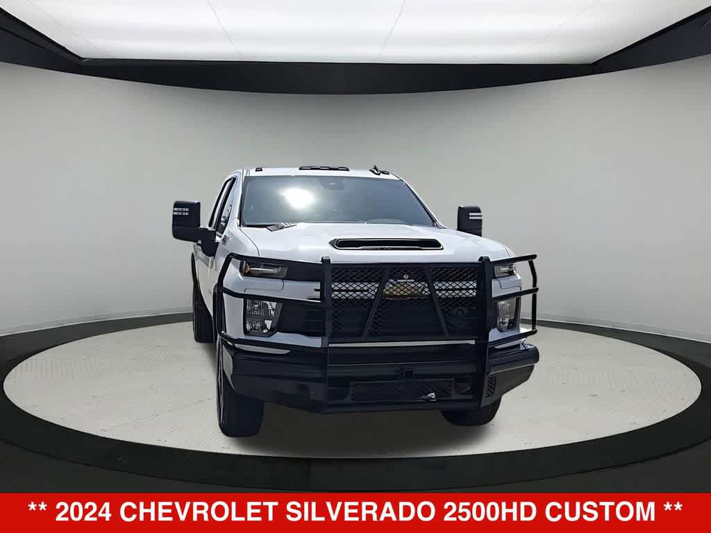Used 2024 Chevrolet Silverado 2500 Custom w/ Custom Value Package AWD/4WD image 3