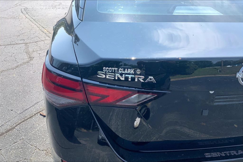 Used 2025 Nissan Sentra SV FWD image 23