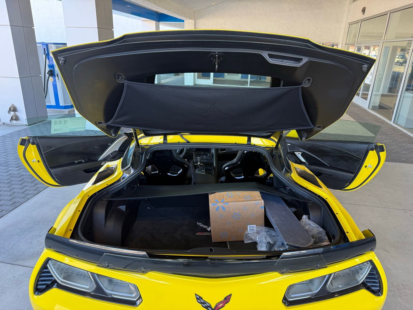 Used 2016 Chevrolet Corvette Z06 w/ 3LZ Preferred Equipment Group image 41