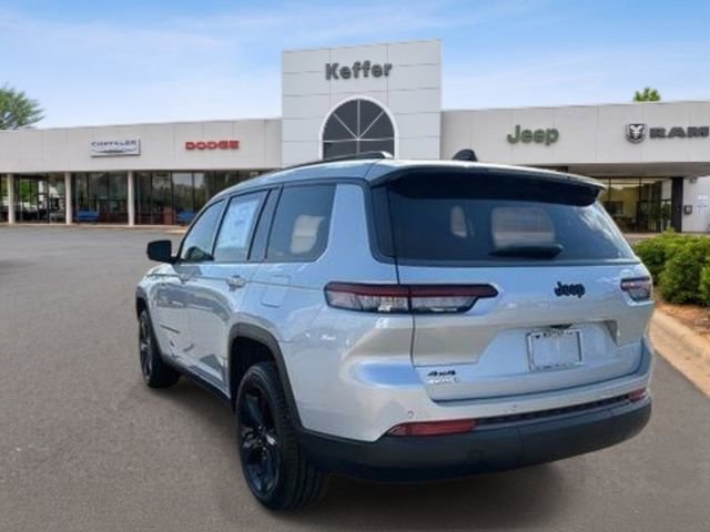 New 2026 Jeep Grand Cherokee L Limited w/ Limited Altitude Package AWD/4WD image 3