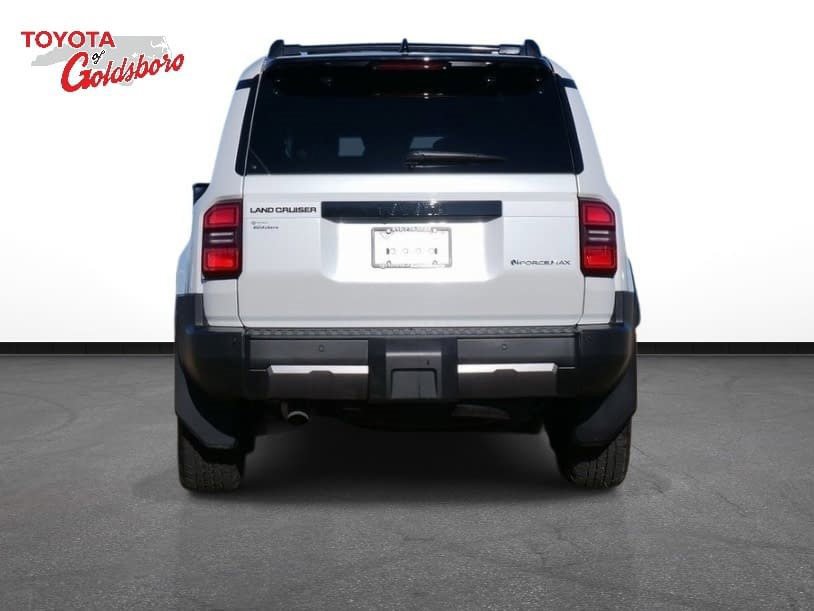 Used 2025 Toyota Land Cruiser image 7