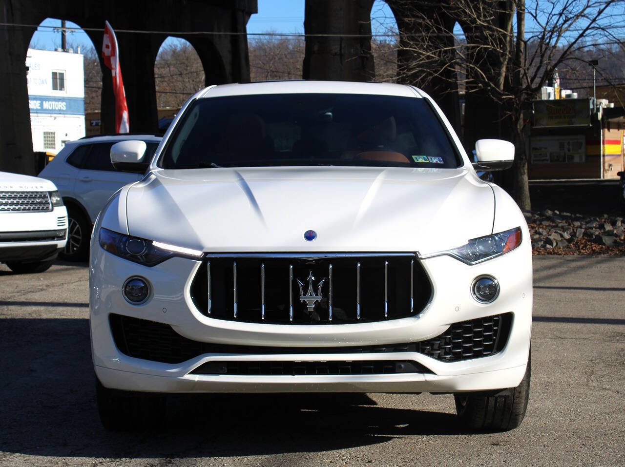 Used 2020 Maserati Levante image 2