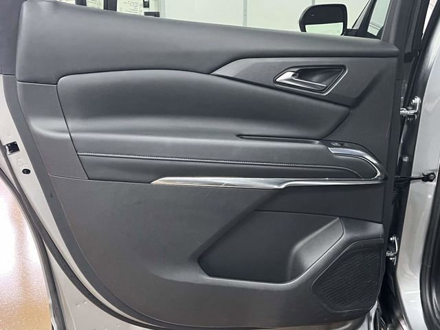 Used 2024 Chevrolet Traverse LT image 19