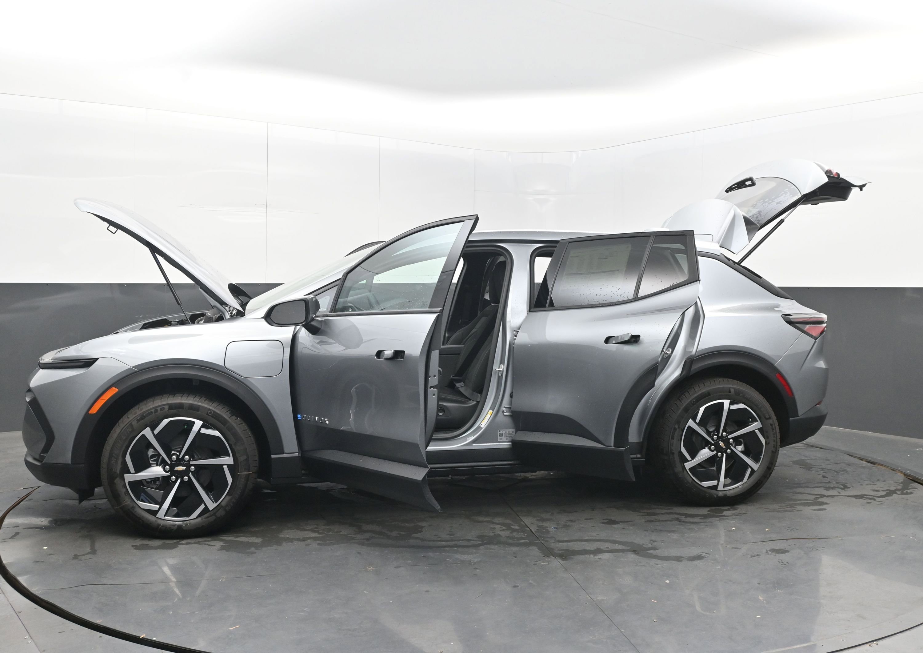 New 2026 Chevrolet Equinox EV LT image 43