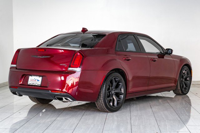 Used 2022 Chrysler 300 S image 6